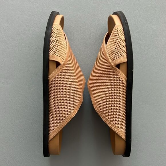 Everlane The ReKnit Form Crossover Sandal in Caramel  Size 6 - Picture 6 of 13